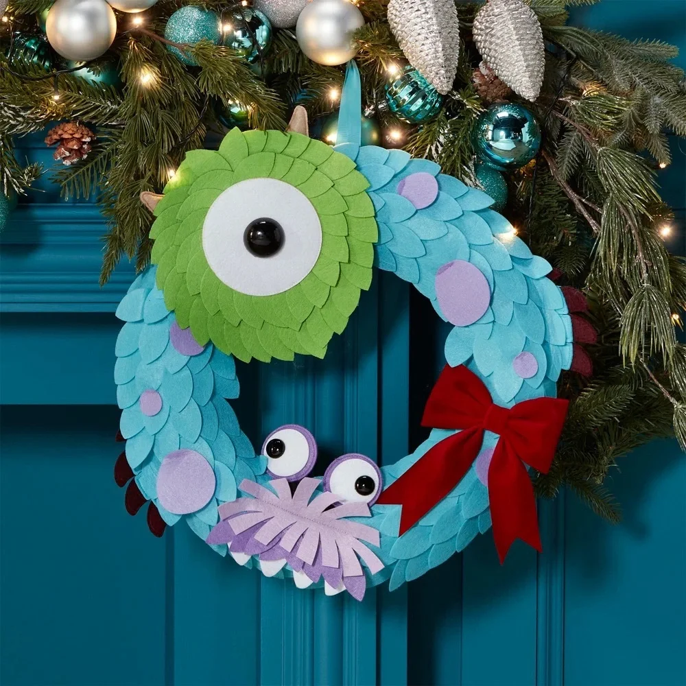 BNWT. DISNEY PARKS 2022 PIXAR WREATH - Picture 1 of 5